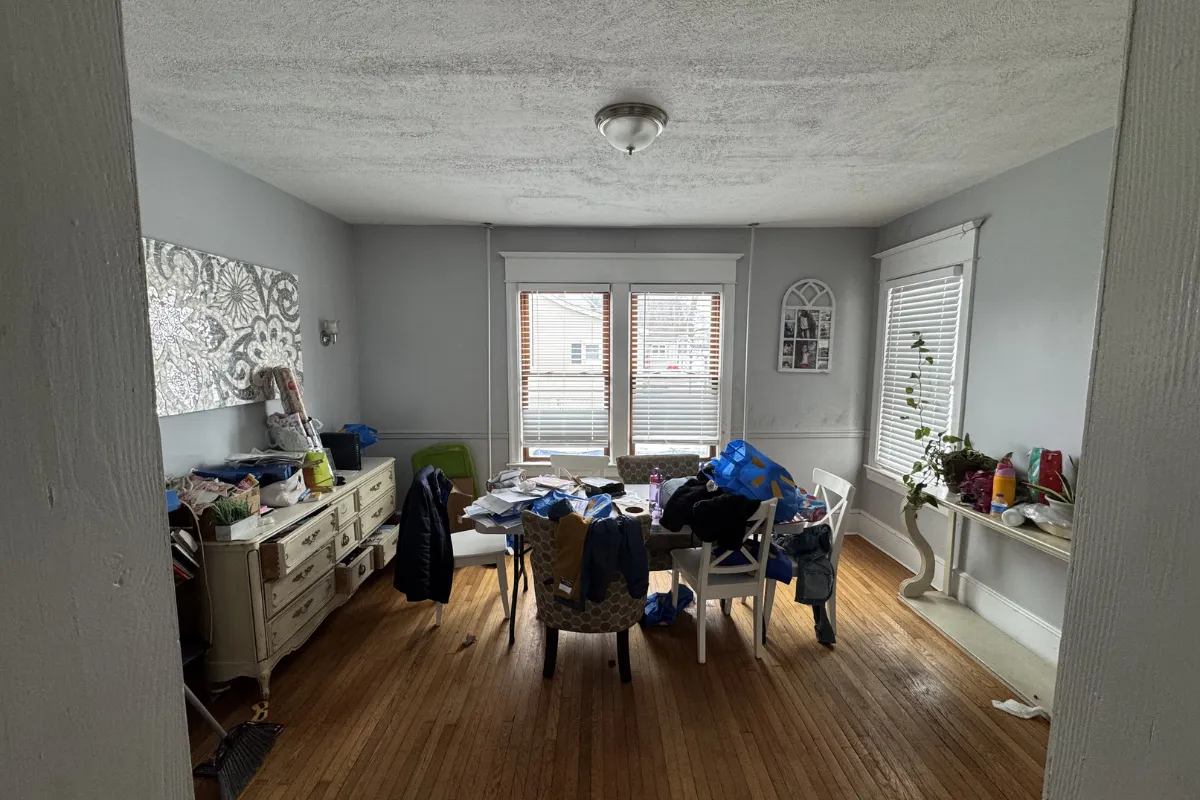 Antes de limpieza - Área de comedor